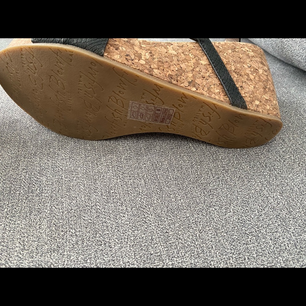 Black 4 earth Blowfish sandals. Only worn one time.